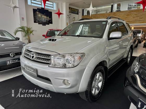 TOYOTA HILUX SW4 3.0 SRV 4X4 16V TURBO INTERCOOLER DIESEL 4P AUTOMÁTICO TOYOTA HILUX SW4 3.0 SRV 4X4 16V TURBO INTERCOOLER DIESEL 4P AUTOMÁTICO